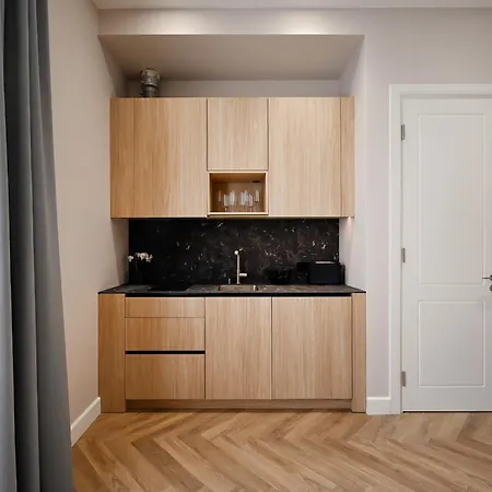 Апартаменти Hide Living *